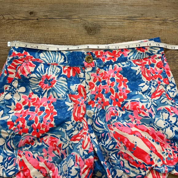 Lilly Pulitzer red white and blue pop pop printed buttercup scalloped shorts - Picture 8 of 13